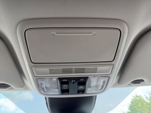 Used 2026 Honda Odyssey Elite image 39