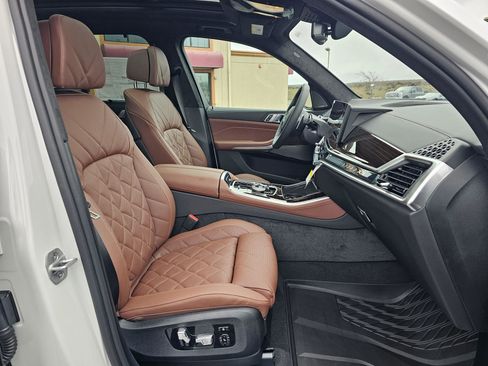 New 2026 BMW X5 xDrive40i w/ Executive Package image 15