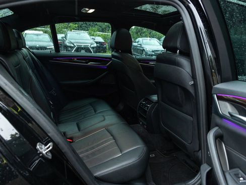 Used 2020 BMW 540i w/ Convenience Package RWD image 32