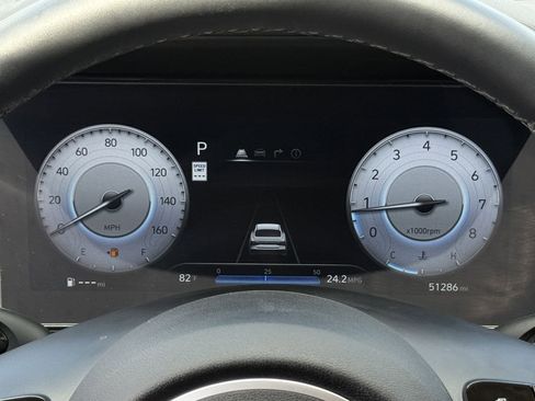 Used 2024 Hyundai Elantra Limited FWD image 16