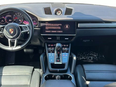 Used 2023 Porsche Cayenne Platinum Edition AWD/4WD image 9