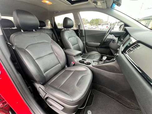 Used 2017 Kia Niro Touring w/ Advanced Technology Package image 18