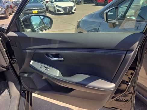 Used 2022 Nissan Sentra SV w/ Trunk Package FWD image 11