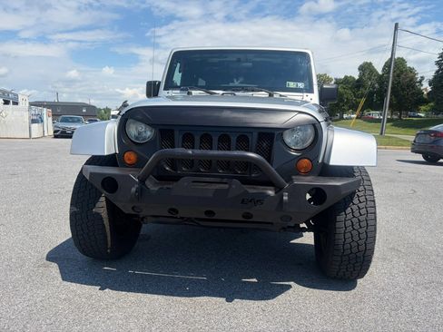 Used 2012 Jeep Wrangler Unlimited Sahara w/ Dual Top Group AWD/4WD image 3