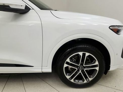 Used 2025 Audi Q5 Premium Plus w/ Premium Plus AWD/4WD image 21