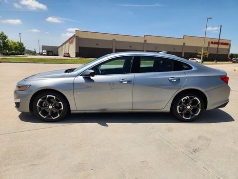 Used 2024 Chevrolet Malibu LT FWD image 4