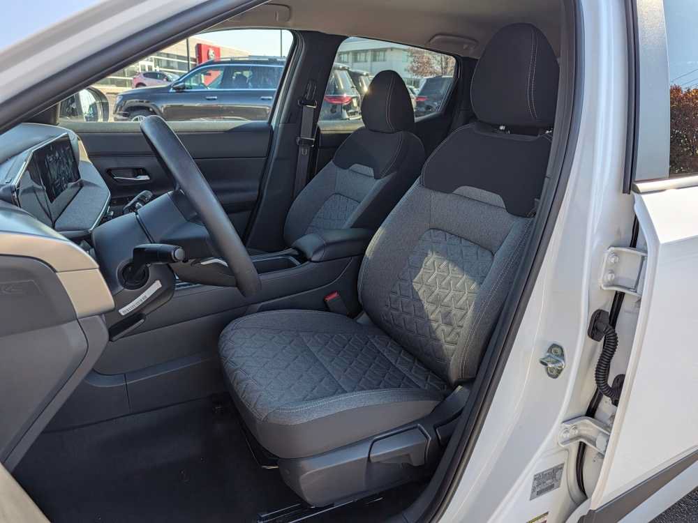 Used 2026 Nissan Kicks SV w/ Cold Weather Package AWD/4WD image 12
