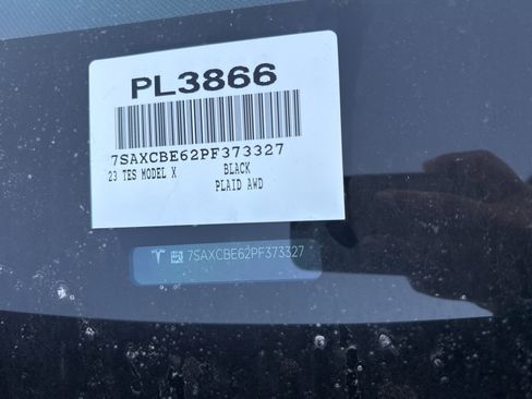 Used 2023 Tesla Model X Plaid image 9