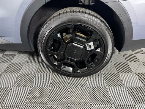 Used 2025 Kia Sorento SX image 36