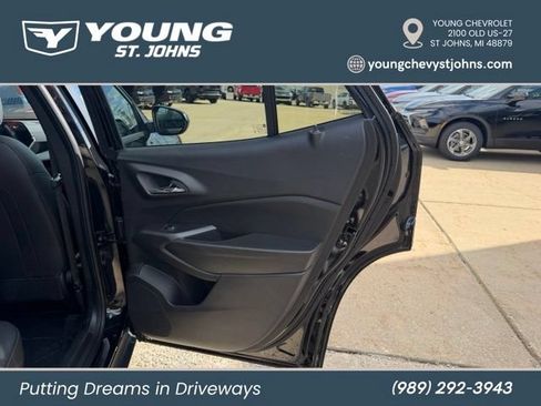 Used 2025 Chevrolet Trax LT w/ Driver Confidence Package FWD image 26