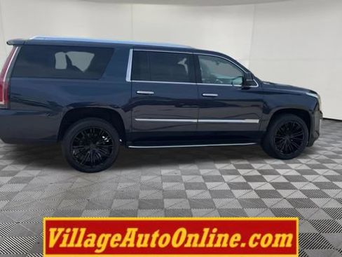 Used 2020 Cadillac Escalade ESV Premium Luxury AWD/4WD image 53