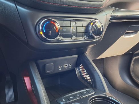 Used 2023 Chevrolet TrailBlazer RS image 17