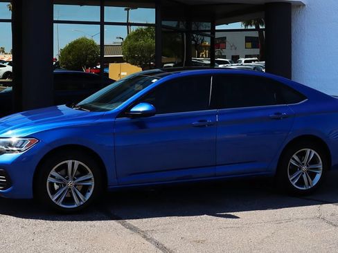 Used 2022 Volkswagen Jetta SE FWD image 8