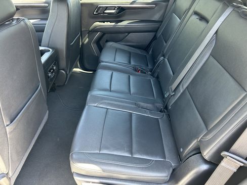 Used 2025 Chevrolet Tahoe Z71 AWD/4WD image 15