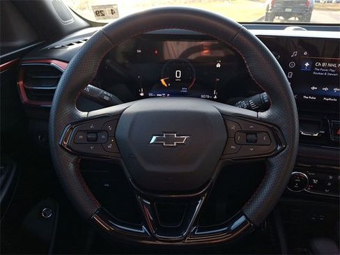 Used 2024 Chevrolet TrailBlazer RS w/ Convenience Package image 11