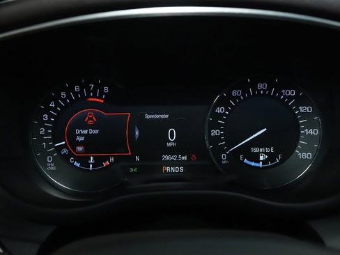 Used 2019 Lincoln MKC Select w/ Select Plus Package FWD image 24