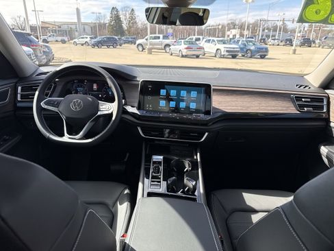 New 2026 Volkswagen Atlas SEL image 10