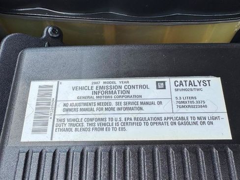 Used 2007 GMC Yukon XL SLT w/ SLT Preferred Equipment Group AWD/4WD image 33