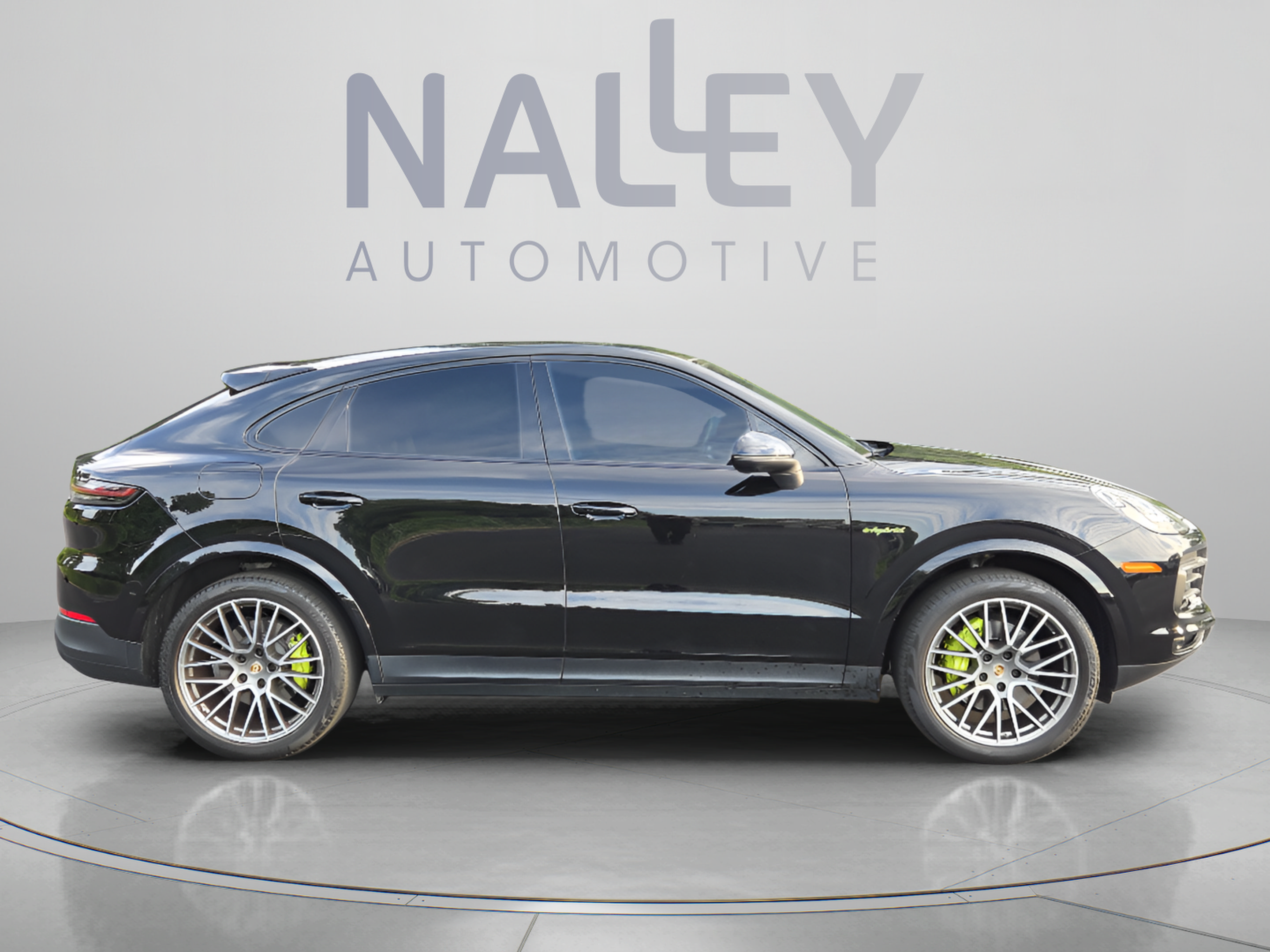 Used 2023 Porsche Cayenne Coupe AWD/4WD image 6