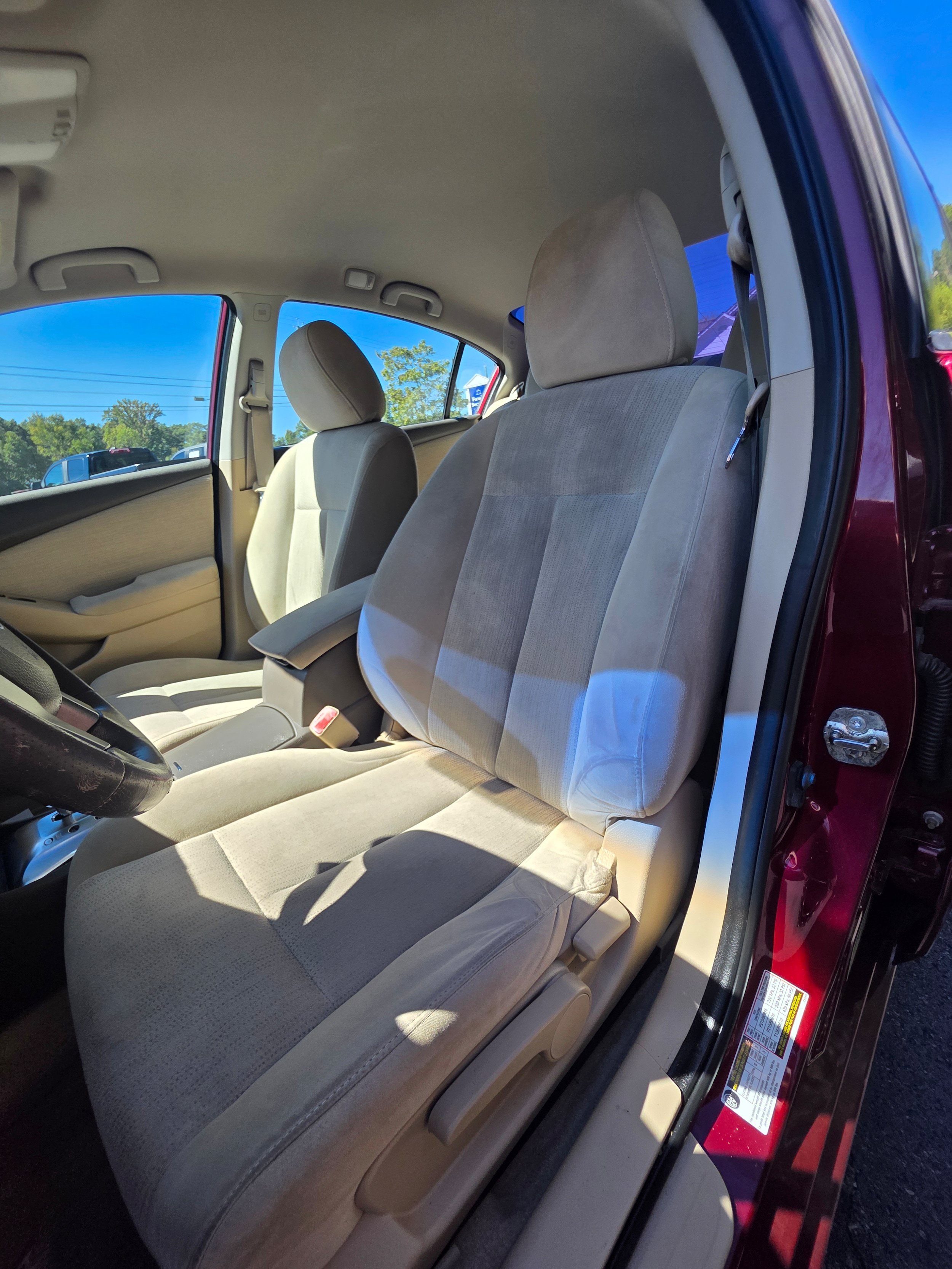 Used 2011 Nissan Altima 2.5 S w/ Special Edition Pkg FWD image 18