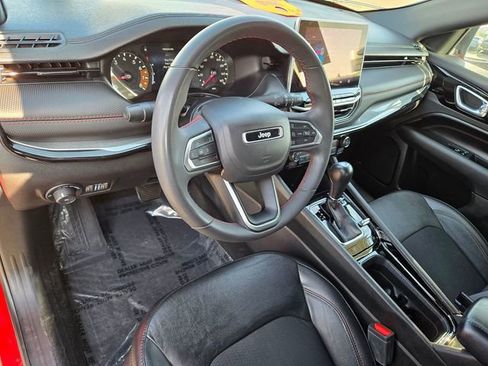 Used 2023 Jeep Compass Trailhawk image 10