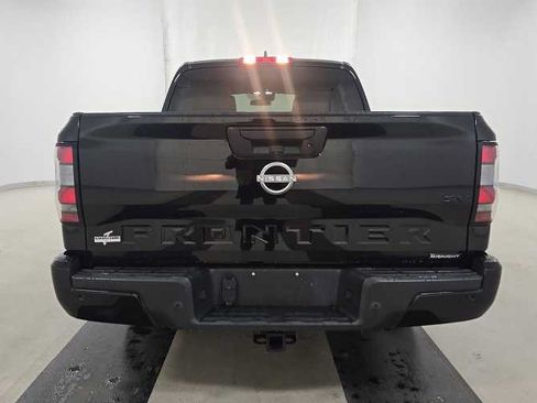 Used 2023 Nissan Frontier SV w/ Midnight Edition Package RWD image 8