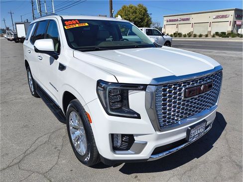 Used 2021 GMC Yukon Denali w/ LPO, Illumination Package image 2