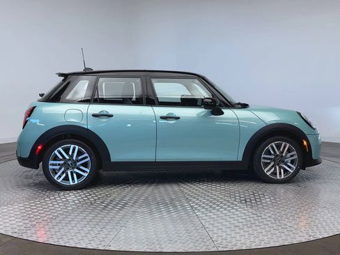 New 2026 MINI Cooper S image 9