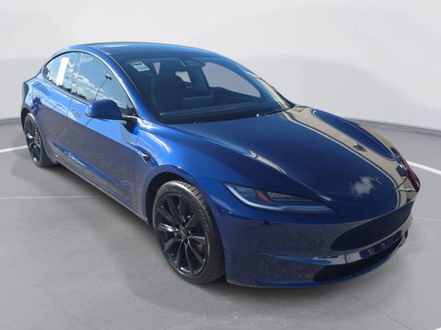 Used 2024 Tesla Model 3 Long Range image 3