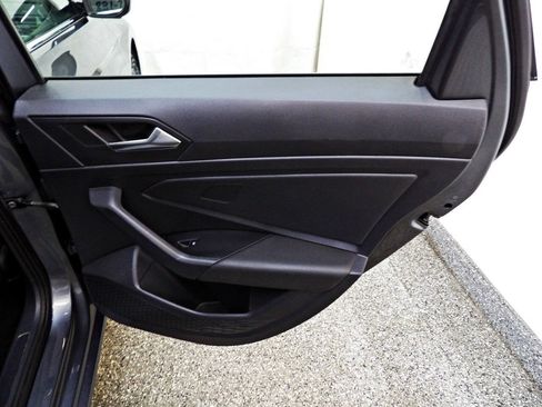 Used 2021 Volkswagen Jetta SE w/ SE Cold Weather Package FWD image 12