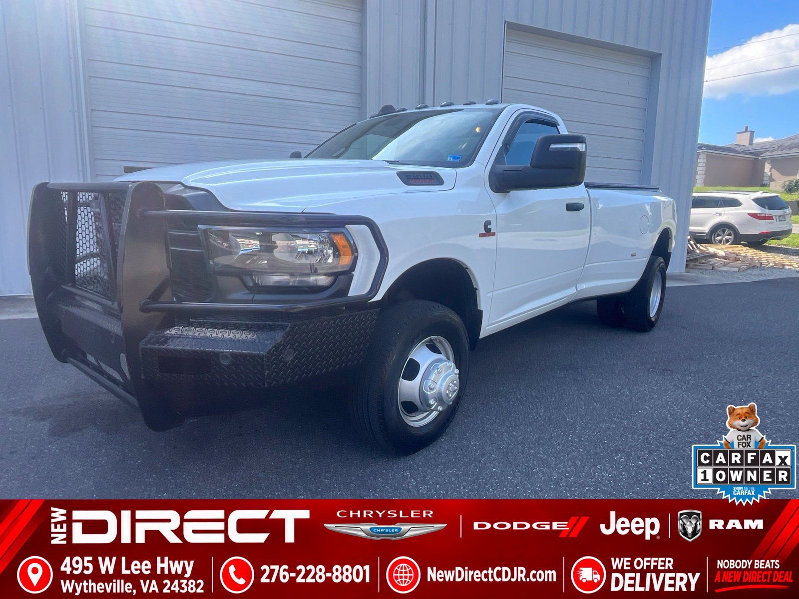 Used 2024 RAM 3500 Tradesman w/ Convenience Group AWD/4WD image 1