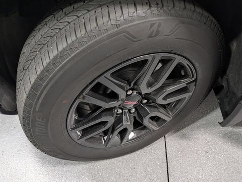Certified 2024 GMC Sierra 1500 Elevation AWD/4WD image 9