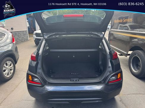 Used 2020 Hyundai Kona SE w/ Cargo Package image 9