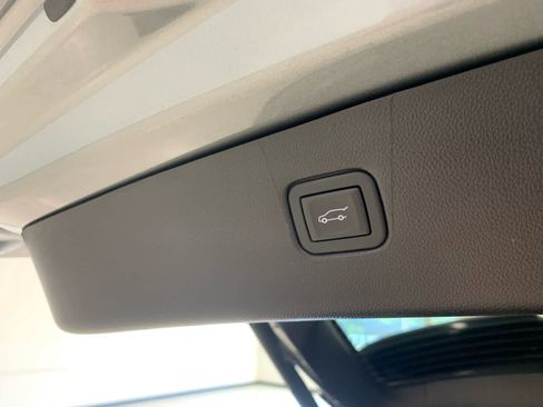 Used 2024 Chevrolet Blazer LT w/ Convenience Package image 10