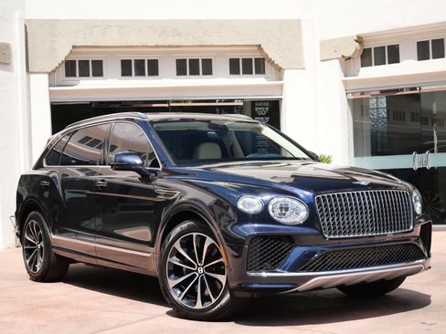 Used 2023 Bentley Bentayga Extended Wheelbase AWD/4WD image 1