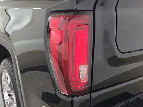 Used 2023 GMC Sierra 1500 Denali w/ Denali Reserve Package AWD/4WD image 32