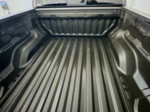 Used 2024 Chevrolet Colorado Trail Boss w/ Technology Package image 30