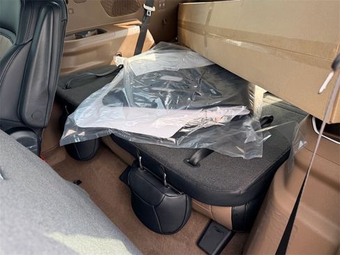 New 2026 Kia EV9 GT-Line image 11