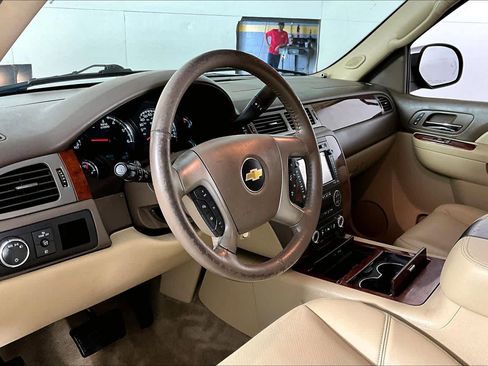 Used 2012 Chevrolet Tahoe LTZ image 16