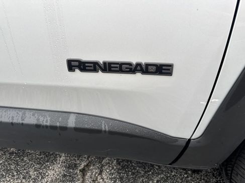 Used 2020 Jeep Renegade Altitude AWD/4WD image 41