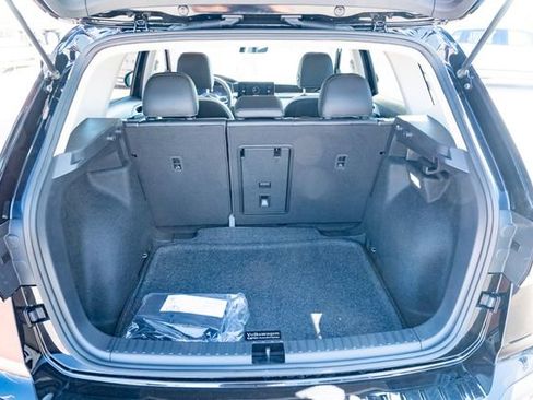 New 2026 Volkswagen Taos SE FWD image 36