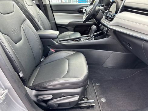 Used 2022 Jeep Compass Limited w/ Sun and Sound Group AWD/4WD image 14