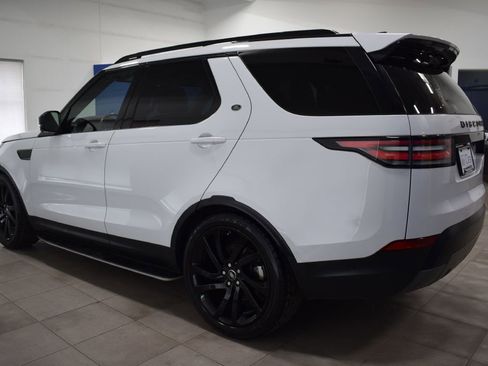 Used 2017 Land Rover Discovery HSE Luxury image 2
