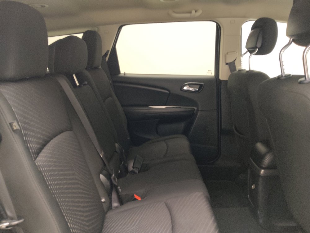 Used 2019 Dodge Journey SE w/ Blacktop Package FWD image 19
