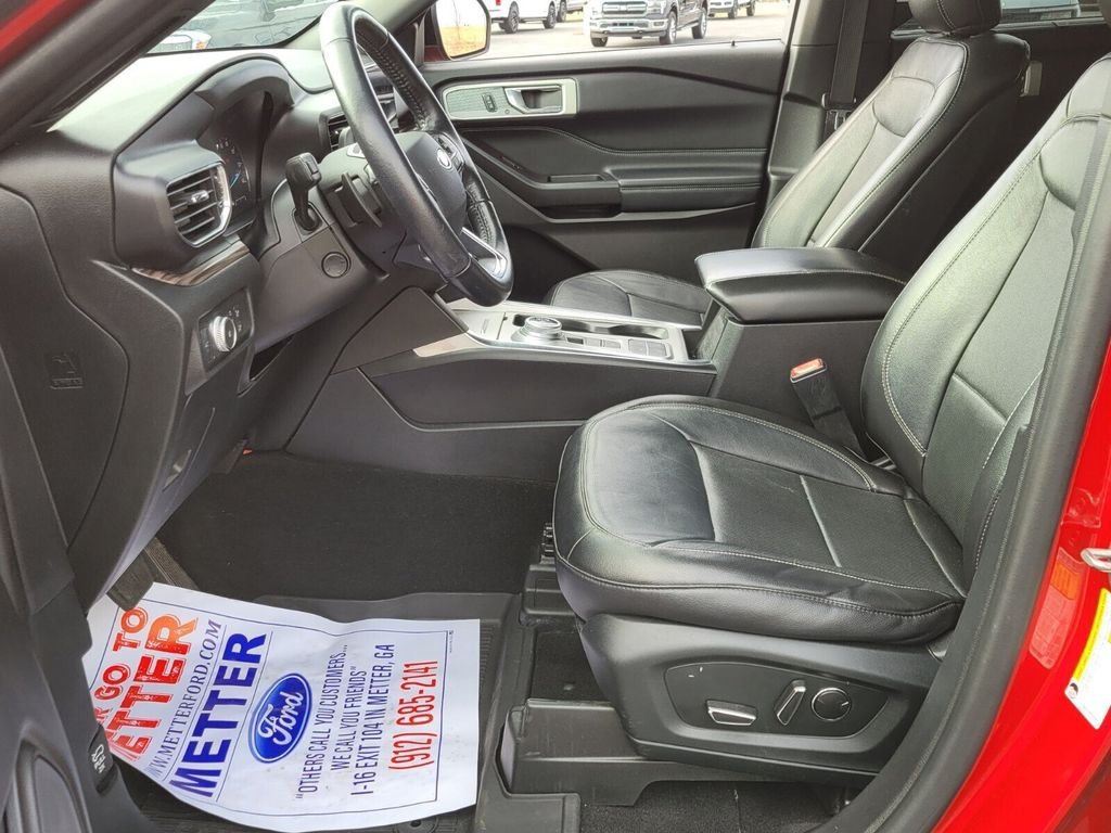Used 2020 Ford Explorer Limited RWD image 5