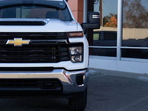 Used 2024 Chevrolet Silverado 2500 W/T w/ WT Convenience Package AWD/4WD image 5