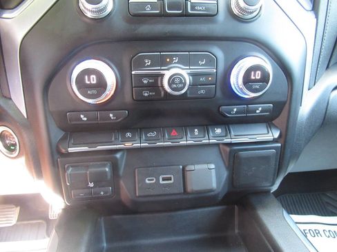 Used 2020 GMC Sierra 1500 Elevation w/ Elevation Value Package AWD/4WD image 22