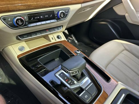 Used 2022 Audi Q5 2.0T Premium image 28