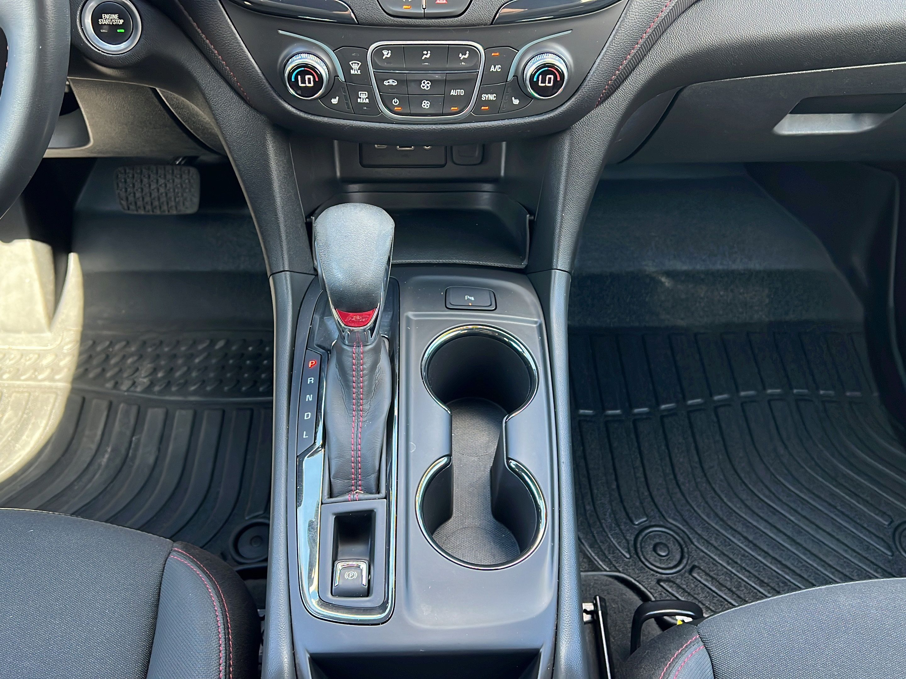 Used 2024 Chevrolet Equinox RS FWD image 16