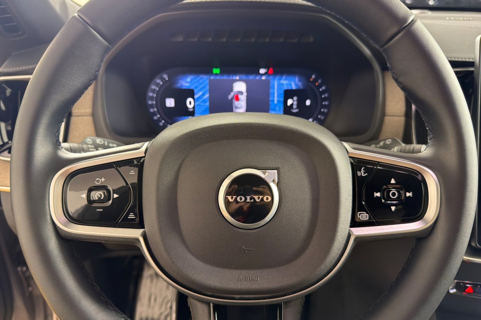 Used 2026 Volvo XC90 B6 Plus w/ Protection Package AWD/4WD image 21